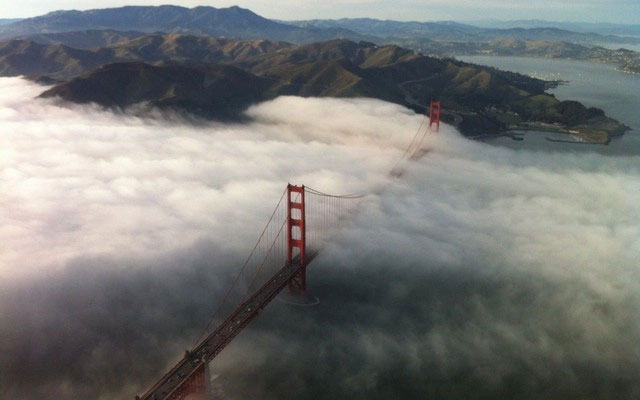 Chùm ảnh chụp từ trên không đẹp choáng ngợp: Những địa điểm nổi tiếng bỗng nhiên trông thật lạ