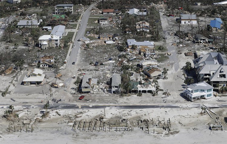 Chùm ảnh siêu bão Michael tàn phá bờ nam nước Mỹ