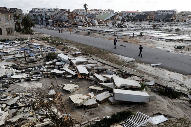 Chùm ảnh siêu bão Michael tàn phá bờ nam nước Mỹ