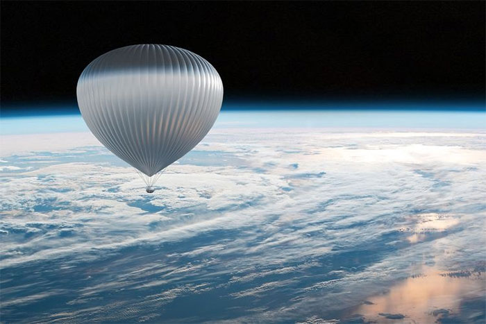 Chuyến bay khinh khí cầu ra ngoài Trái đất