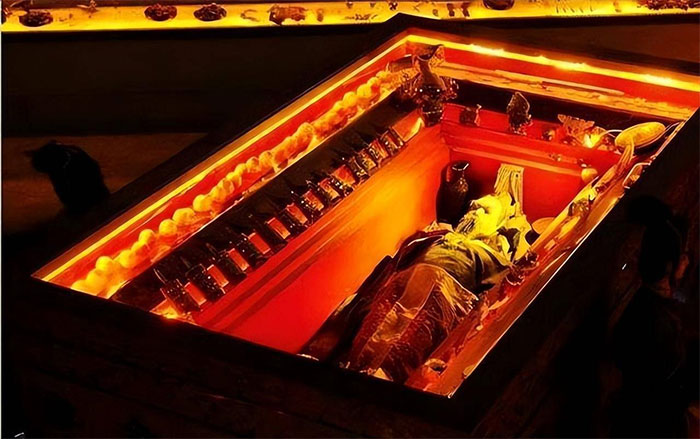 Có bao nhiêu thủy ngân trong lăng mộ Tần Thủy Hoàng?