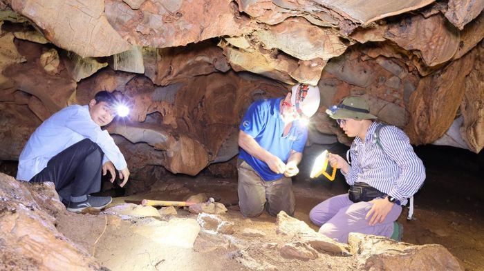 Công bố phát hiện 11 hang động huyền bí và di cốt người có niên đại 1 vạn năm tại Tam Chúc