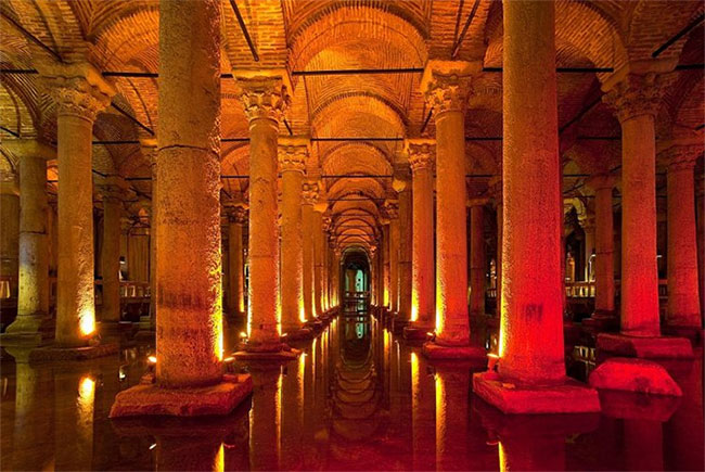 Cung điện 1.500 tuổi nào từng bị bỏ quên dưới nước?