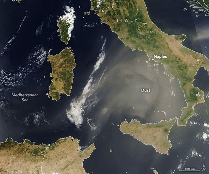 Đám mây bụi bay 1.000km từ châu Phi tới châu Âu