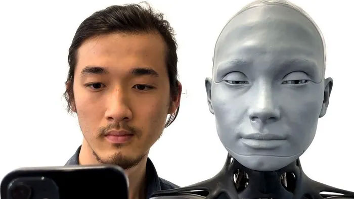Dạy robot chớp mắt có thể khiến cả thế giới chú ý