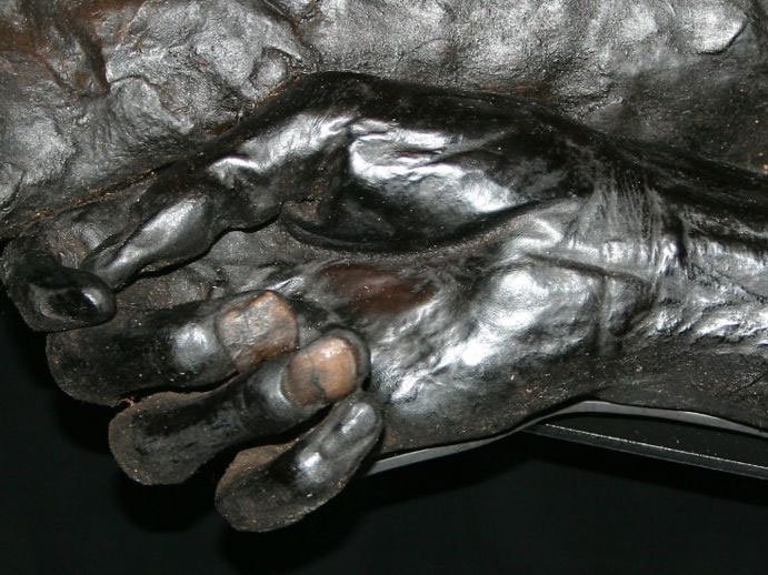 Đi tìm dấu vân tay xác ướp 2300 năm đau đớn dưới đầm lầy Bắc Âu