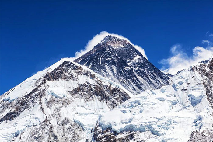 Đỉnh núi Everest đang cao lên, lý do hết sức bất ngờ!