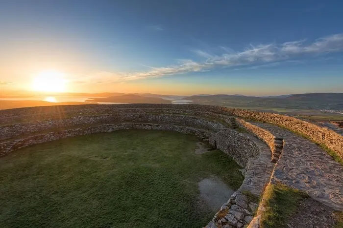 Độc đáo Pháo đài Thần tiên ở Ireland