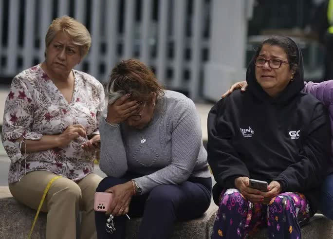 Động đất lời nguyền tấn công Mexico, cảnh báo sóng thần dọc Thái Bình Dương