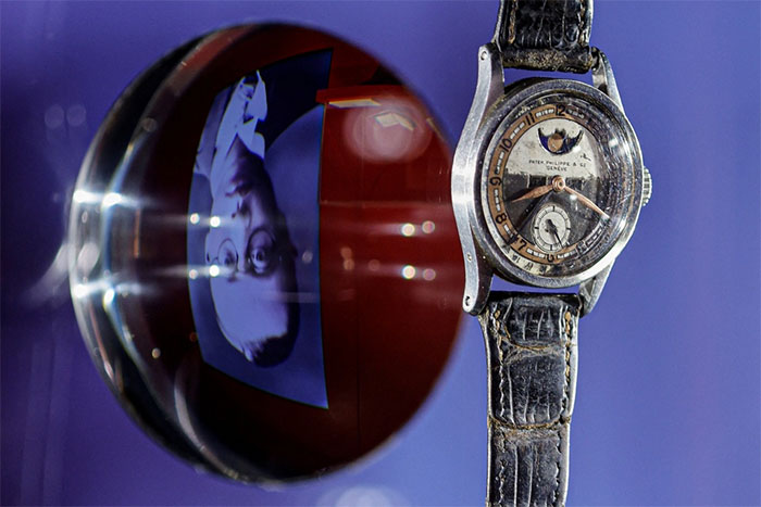 Đồng hồ của hoàng đế Phổ Nghi được đấu giá kỷ lục tới 6,2 triệu USD