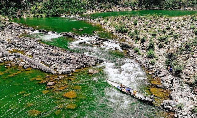 Dòng sông bắt nguồn từ dãy Trường Sơn: Gắn với tọa độ lửa, chỉ dài 77km nhưng có tới hơn 100 thác nước