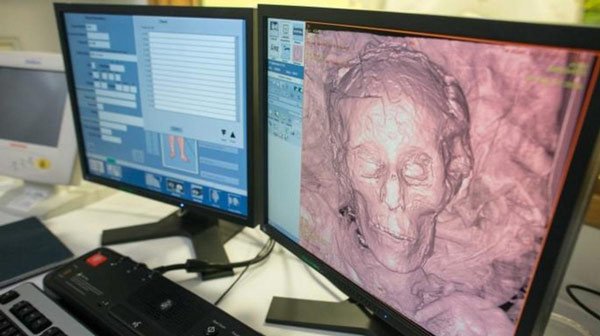 Đưa xác ướp 2300 tuổi vào máy chụp CT, các chuyên gia kinh ngạc trước bức hình nhận được