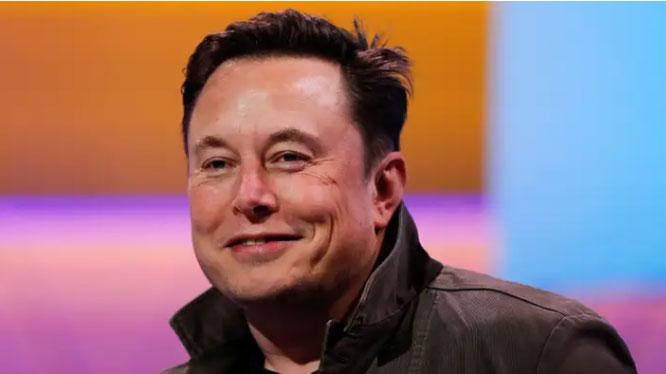Elon Musk cho biết mọi người có thể tải ký ức, tính cách của họ lên robot do Tesla phát triển
