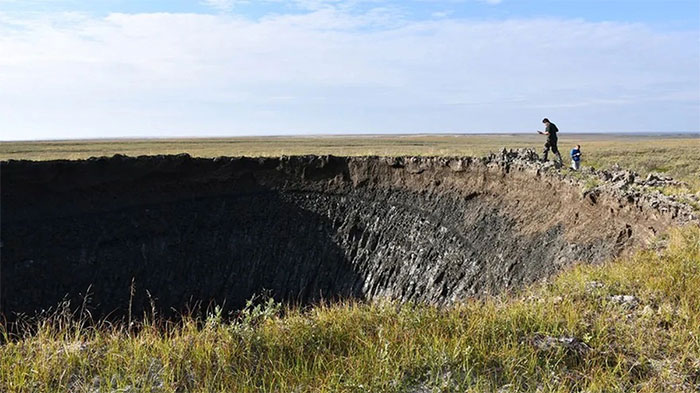 Giải mã bí ẩn hố tử thần khổng lồ ở Siberia