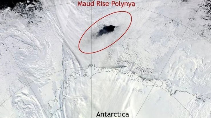 Giải mã bí ẩn những hố băng lạ liên tục xuất hiện tại Nam Cực trong nhiều thập kỷ qua