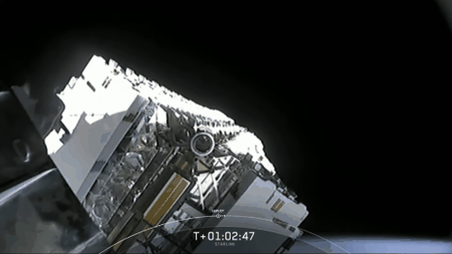 Giới thiên văn học lo lắng: Dàn vệ tinh của SpaceX có thể làm hỏng cả bầu trời đêm