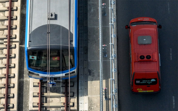 Hành trình hơn 10km chạy thử trên cao của tàu metro số 1