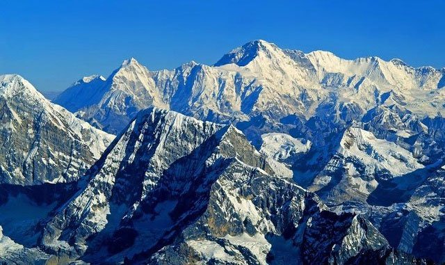 Hé lộ bí mật về nguồn gốc của dãy núi cao nhất Trái đất