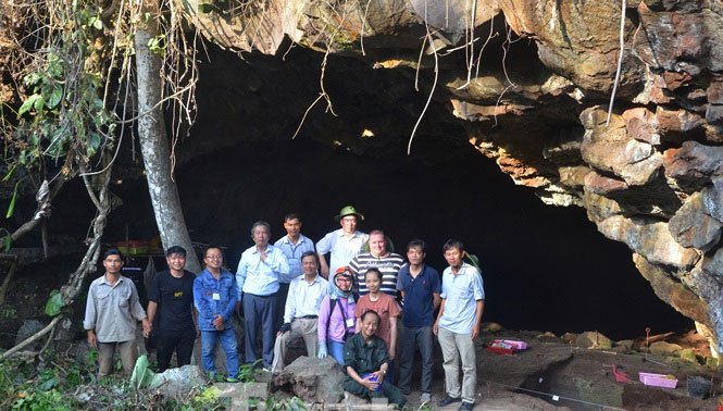 Hé lộ nhiều di cốt người tiền sử trong hang động núi lửa lớn nhất Đông Nam Á