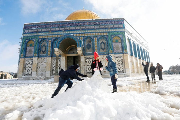 Hiện tượng tuyết rơi hiếm thấy tại Trung Đông