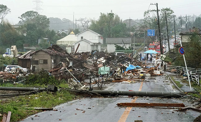 Hình ảnh kinh hoàng khi siêu bão Hagibis xé toạc nhà cửa, làm nhiều người chết