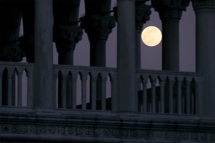 Hình ảnh siêu trăng hồng tuyệt đẹp xuất hiện khắp nơi trên thế giới