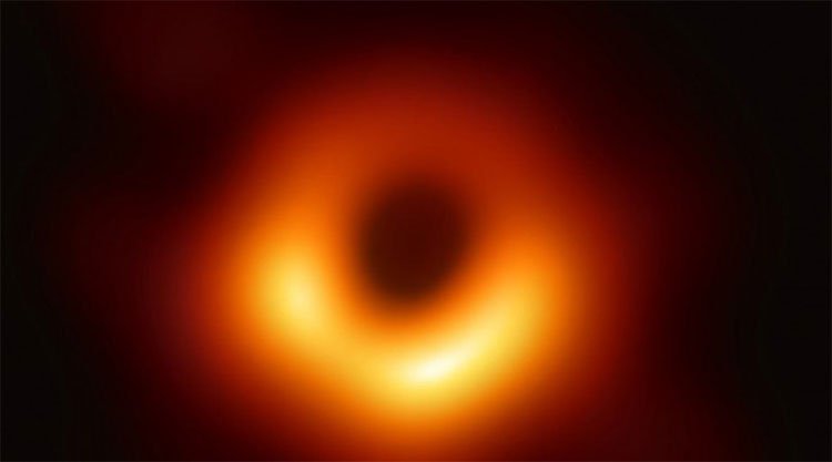 Hố đen được chụp ảnh lần đầu tiên có tên gọi mới