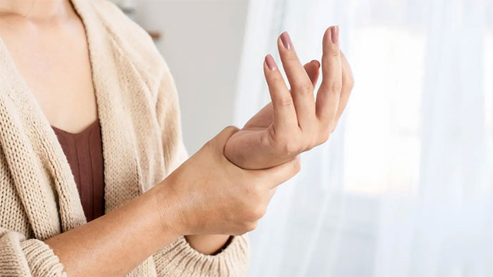 Hội chứng ống cổ tay: Nguyên nhân, triệu chứng và cách điều trị