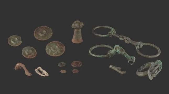 Khai quật được kho báu và những đồ vật được kỵ binh La Mã sử dụng