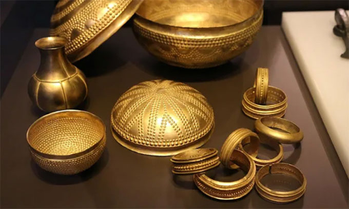 Kho báu thời đồ Đồng chứa cổ vật bằng kim loại ngoài Trái đất