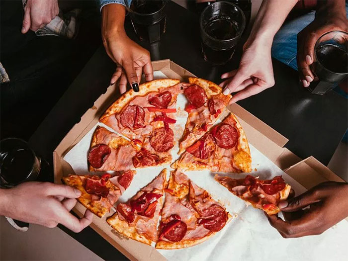 Khoa học đã tìm ra lý do bất ngờ đằng sau việc nghiện ăn pizza