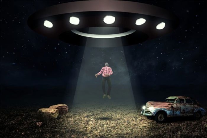 Không chỉ có UFO mà còn có cả USO bắt cóc người Trái đất?