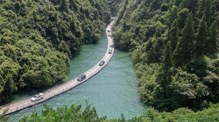 Không đào hầm, không bắc trụ, Trung Quốc khiến thế giới kinh ngạc khi xây cầu như lụa bay trên mặt sông