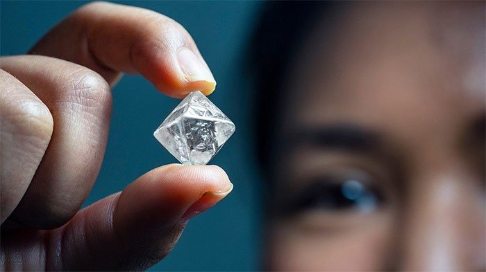 Kim cương có còn là vật liệu cứng nhất thế giới?