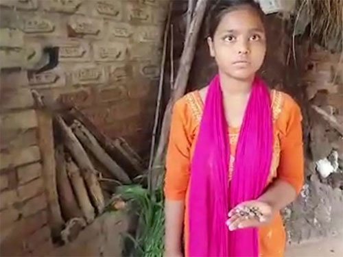 Kỳ lạ bé gái 15 tuổi ở Ấn Độ khóc ra sỏi đá