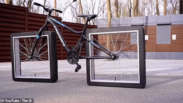 Kỹ sư người Ukraine cho ra mắt xe đạp bánh vuông