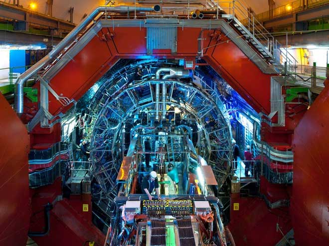 Lần đầu tiên các nhà khoa học phát hiện hạt 4 quark lạ