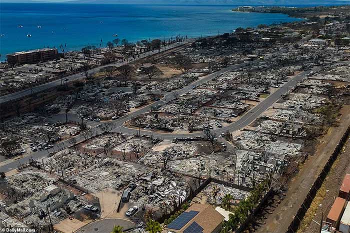 Loạt ảnh cho thấy độ tàn phá của cháy rừng tại Hawaii: Lahaina bao trùm bởi cảnh tận thế!