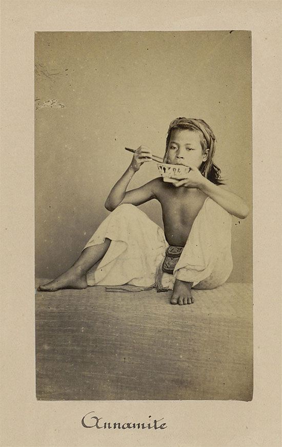 Loạt hình cực độc về trẻ em Việt Nam cuối thế kỷ 19
