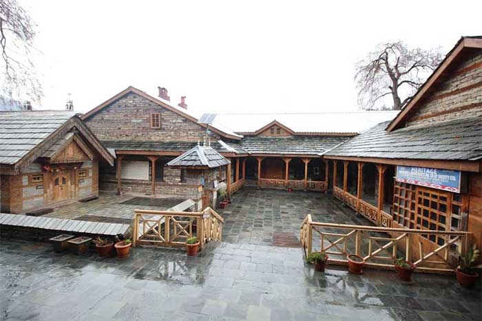 Lối kiến trúc độc đáo, bất chấp động đất trên dãy Himalaya