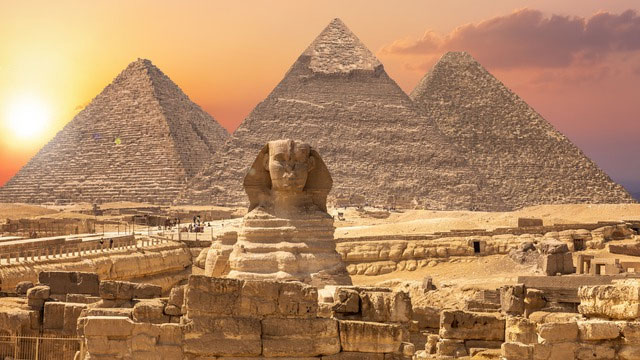 Mặc dù không có sự kết nối, nhưng tại sao lại có kim tự tháp trên khắp thế giới?
