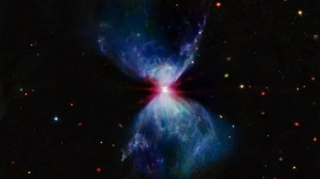 Màn trình diễn pháo hoa vũ trụ rực rỡ cách xa Trái đất 460 năm ánh sáng