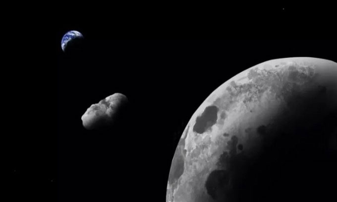 Mảnh vỡ của Mặt trăng bay cực gần Trái đất