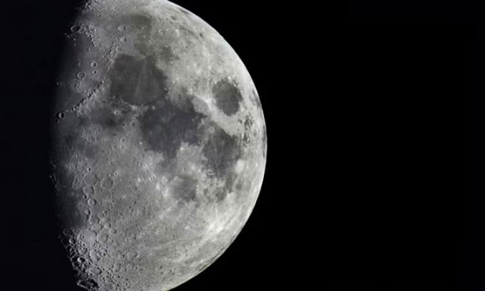 Mảnh vỡ tên lửa 3 tấn sẽ tạo hố lớn trên Mặt trăng