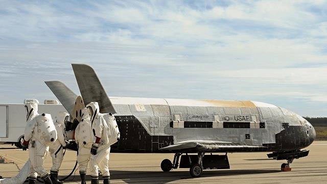 Máy bay bí ẩn của Mỹ lập kỷ lục về thời gian lưu lại không gian
