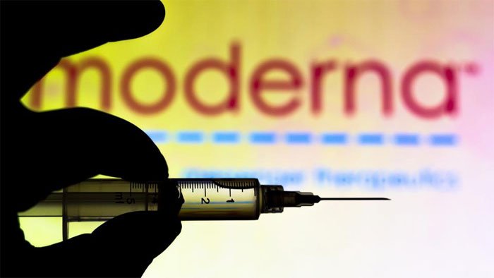 Moderna đã thiết kế vaccine Covid-19 đột phá chỉ trong 2 ngày như thế nào?