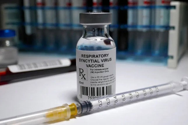 Mỹ phê duyệt vắc xin ngừa virus hợp bào hô hấp đầu tiên trên thế giới