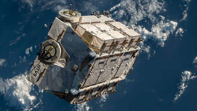 NASA bị kiện vì để rác từ trên trời rơi trúng nhà dân