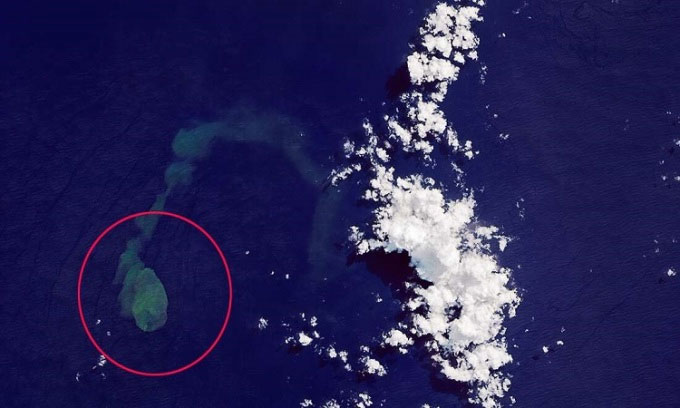NASA cảnh báo núi lửa cá mập sắp phun trào
