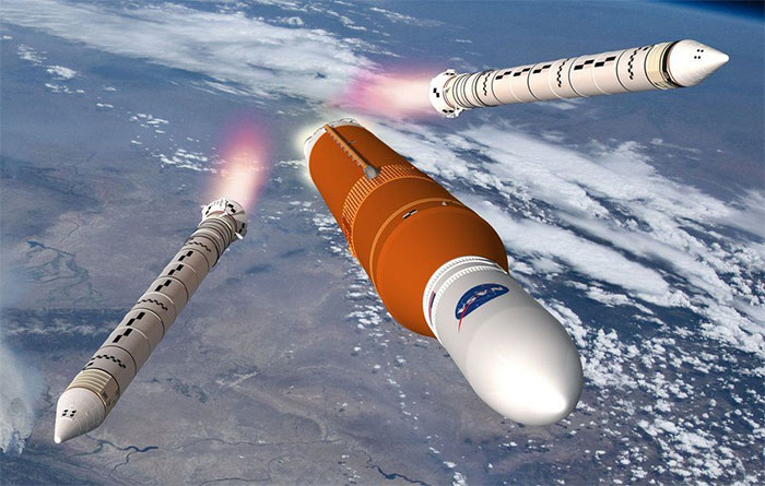 NASA chạy thử động cơ tên lửa lên Mặt trăng